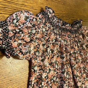 Womens Short Sleeve Floral  blouse size L